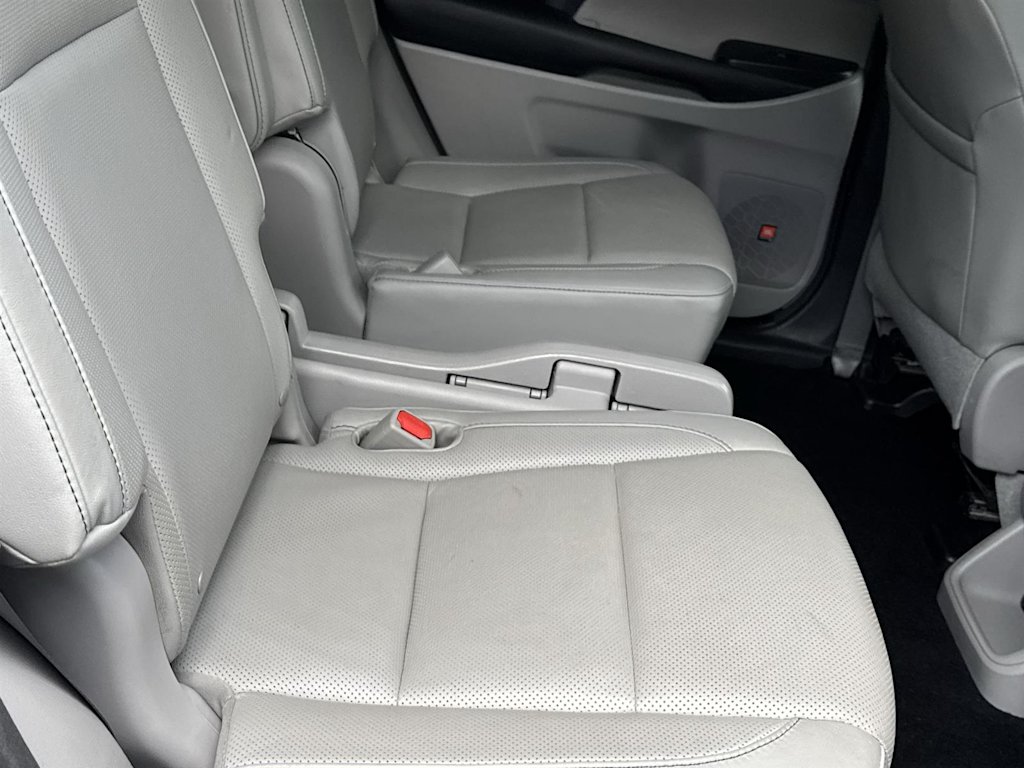 Thumbnail: 2016 Toyota Highlander - 24