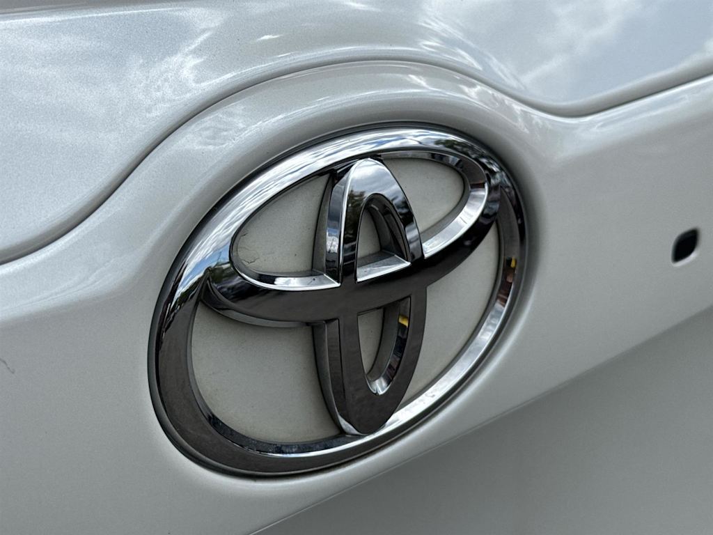 Thumbnail: 2016 Toyota Highlander - 7