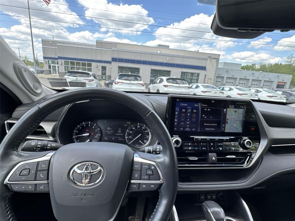 Thumbnail: 2021 Toyota Highlander - 2