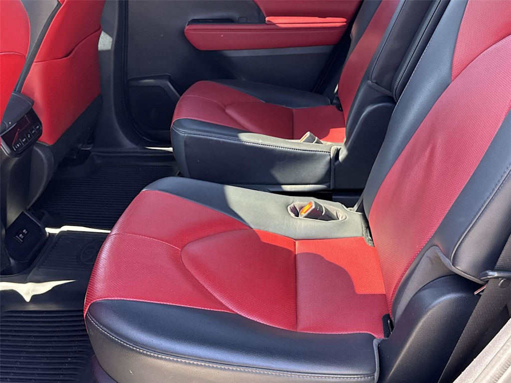 Thumbnail: 2021 Toyota Highlander - 8