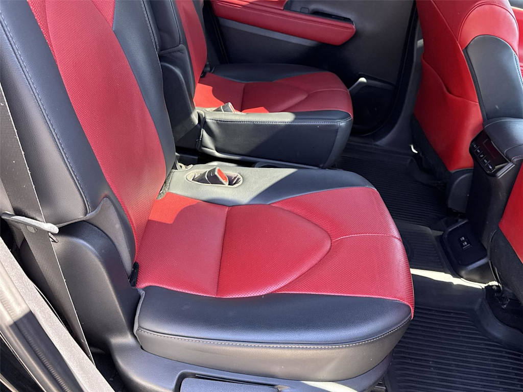 Thumbnail: 2021 Toyota Highlander - 19