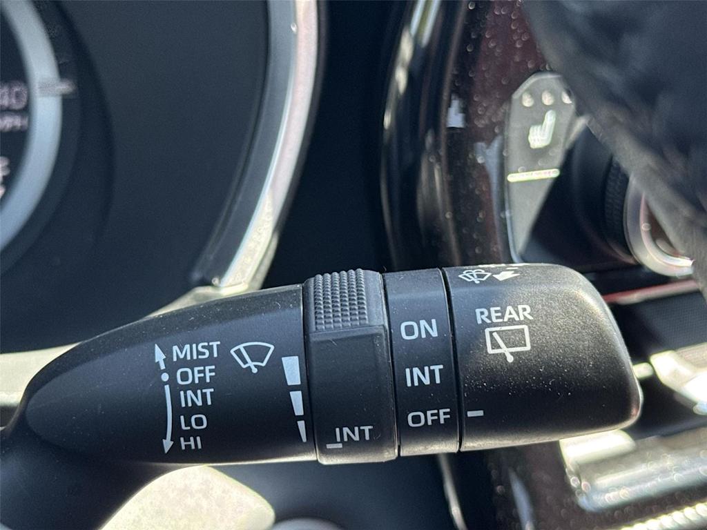 Thumbnail: 2021 Toyota Highlander - 24