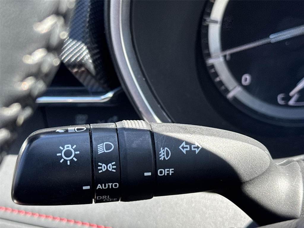 Thumbnail: 2021 Toyota Highlander - 25