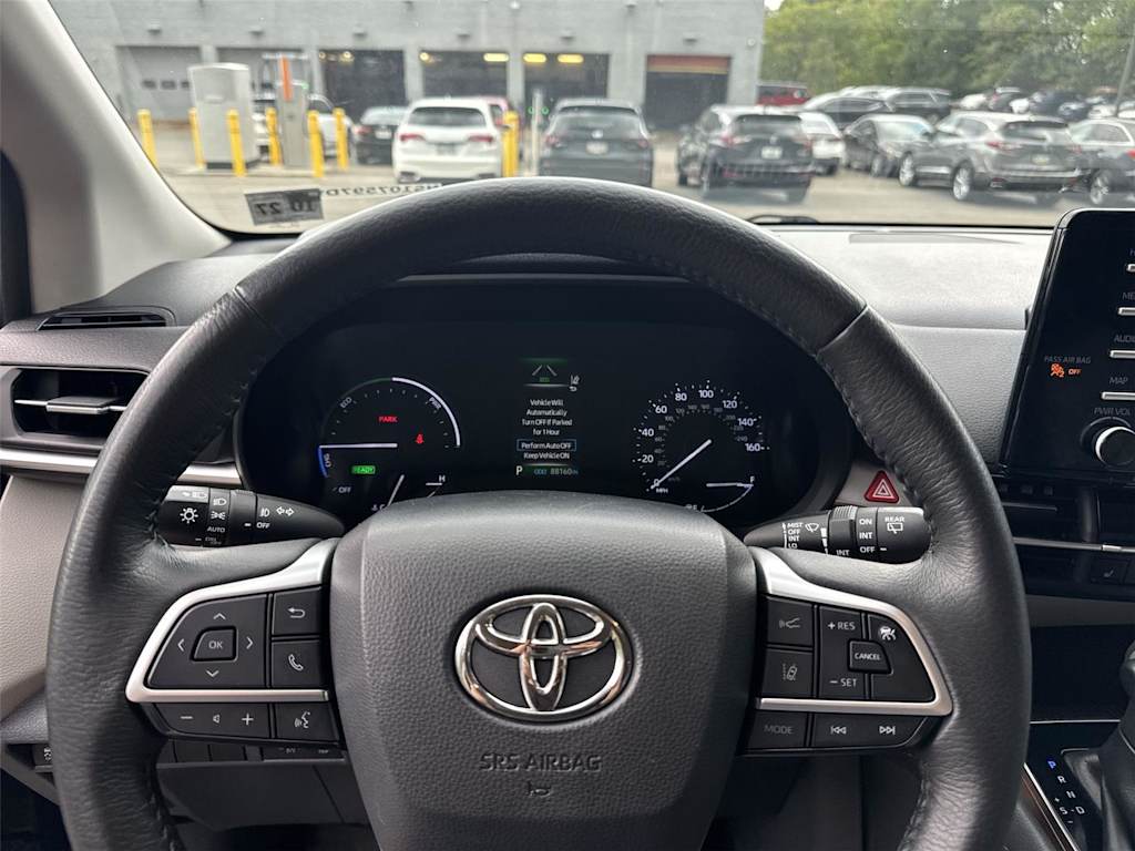 Thumbnail: 2022 Toyota Sienna - 2