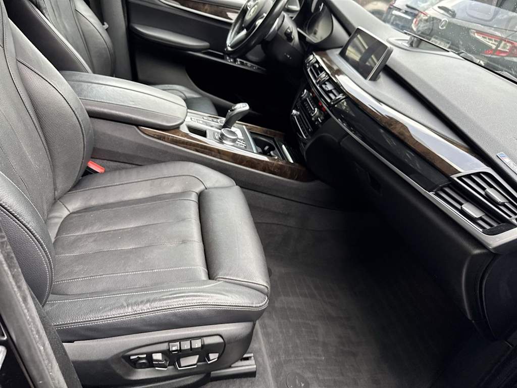 Thumbnail: 2018 BMW X5 - 23