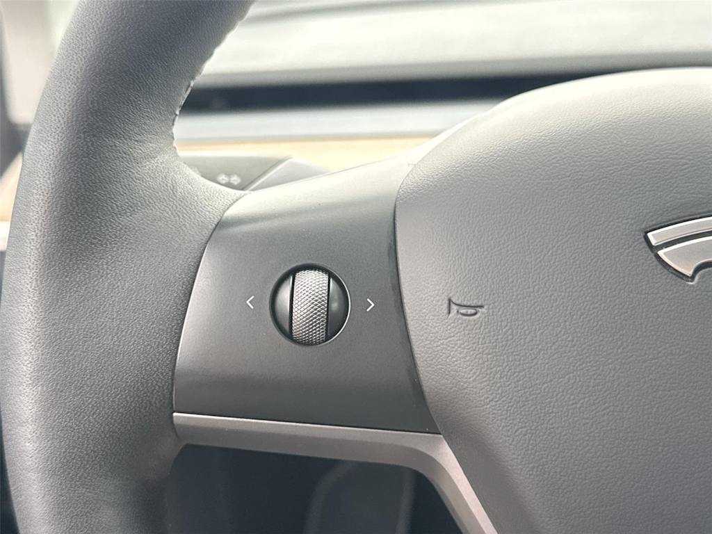 Thumbnail: 2023 Tesla Model Y - 23