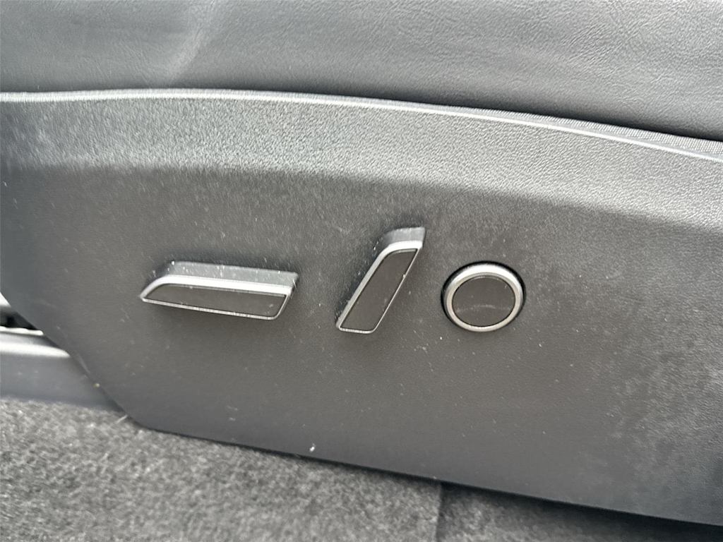 Thumbnail: 2023 Tesla Model Y - 18