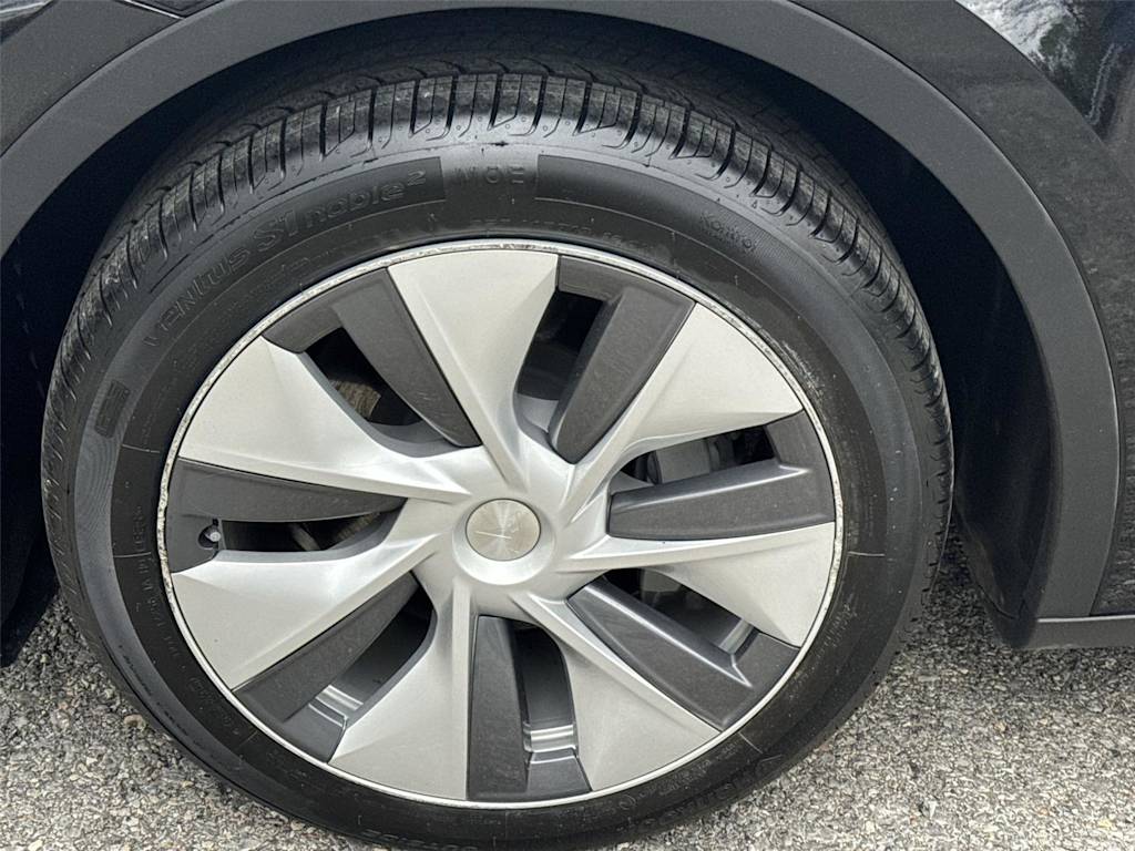 Thumbnail: 2023 Tesla Model Y - 7