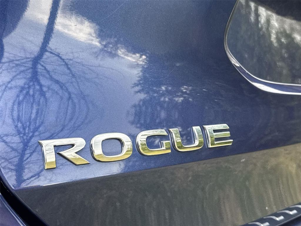 Thumbnail: 2017 Nissan Rogue - 13