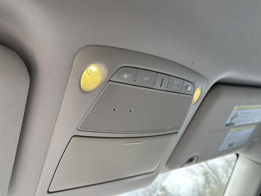 Thumbnail: 2017 Nissan Rogue - 17