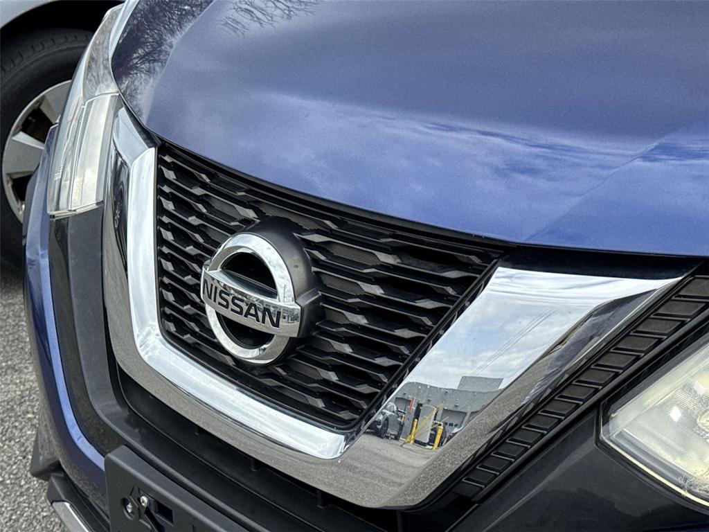 Thumbnail: 2017 Nissan Rogue - 21