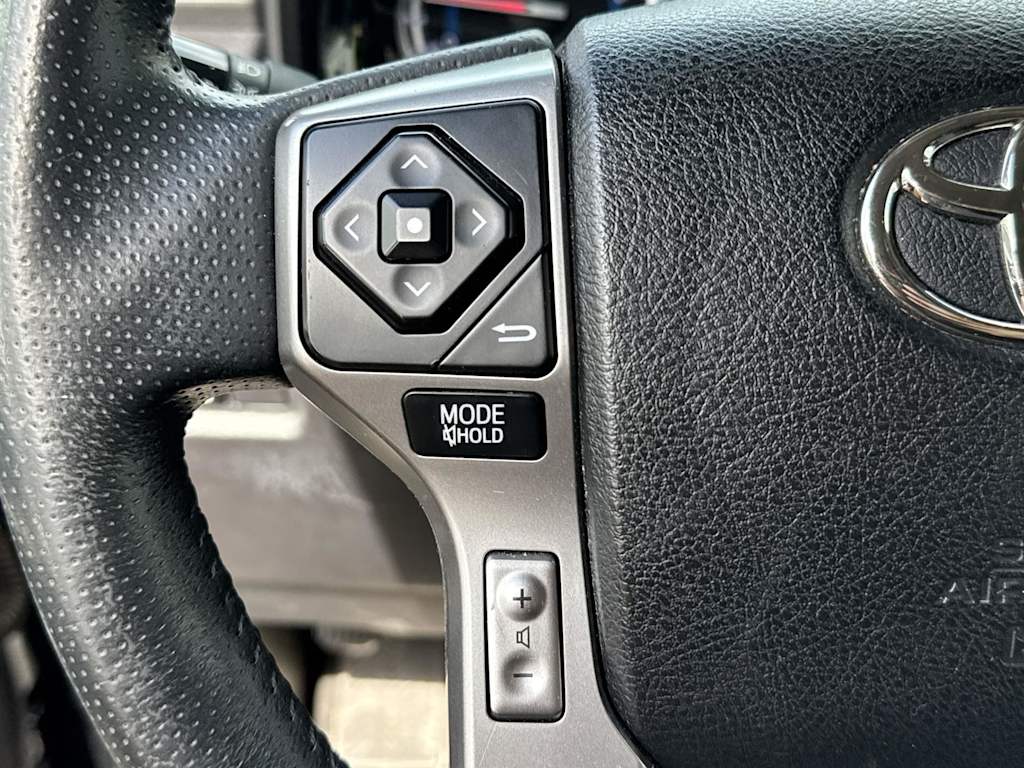 Thumbnail: 2015 Toyota 4Runner - 24