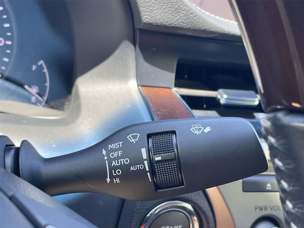 Thumbnail: 2013 Lexus ES - 13