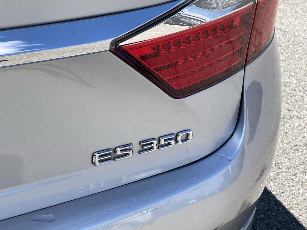 Thumbnail: 2013 Lexus ES - 7