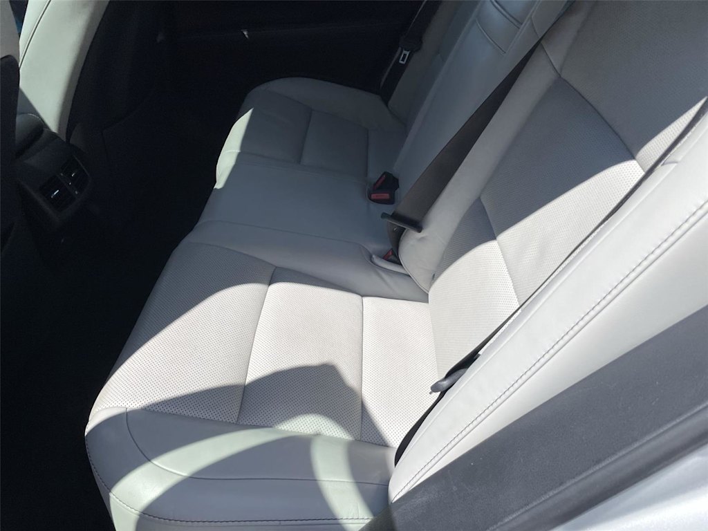 Thumbnail: 2013 Lexus ES - 11