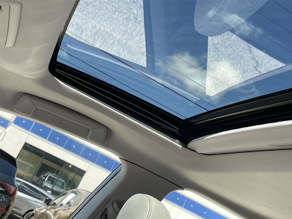 Thumbnail: 2013 Lexus ES - 23