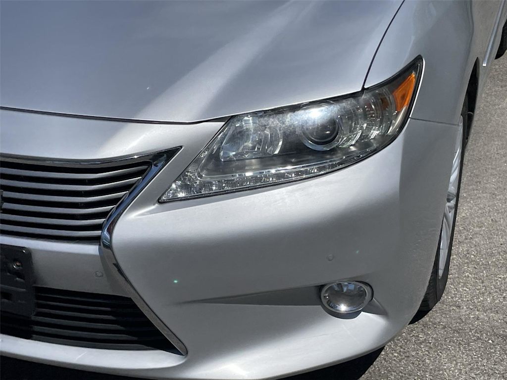Thumbnail: 2013 Lexus ES - 20