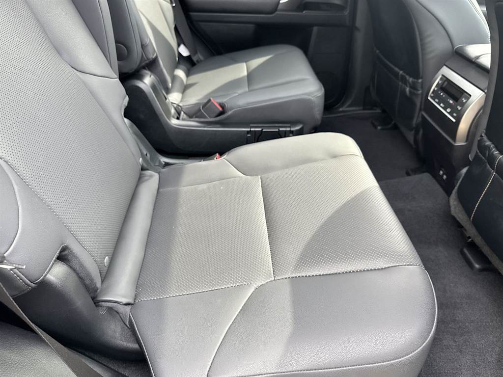 2022 Lexus GX 460 10