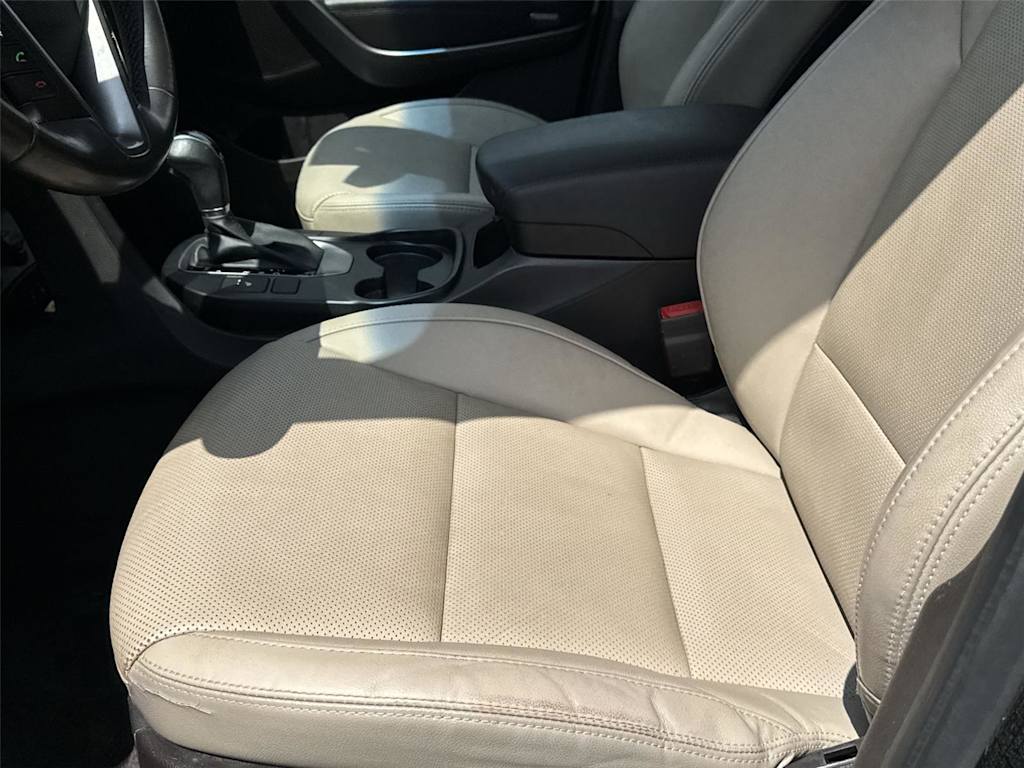 Thumbnail: 2019 Hyundai Santa Fe - 9