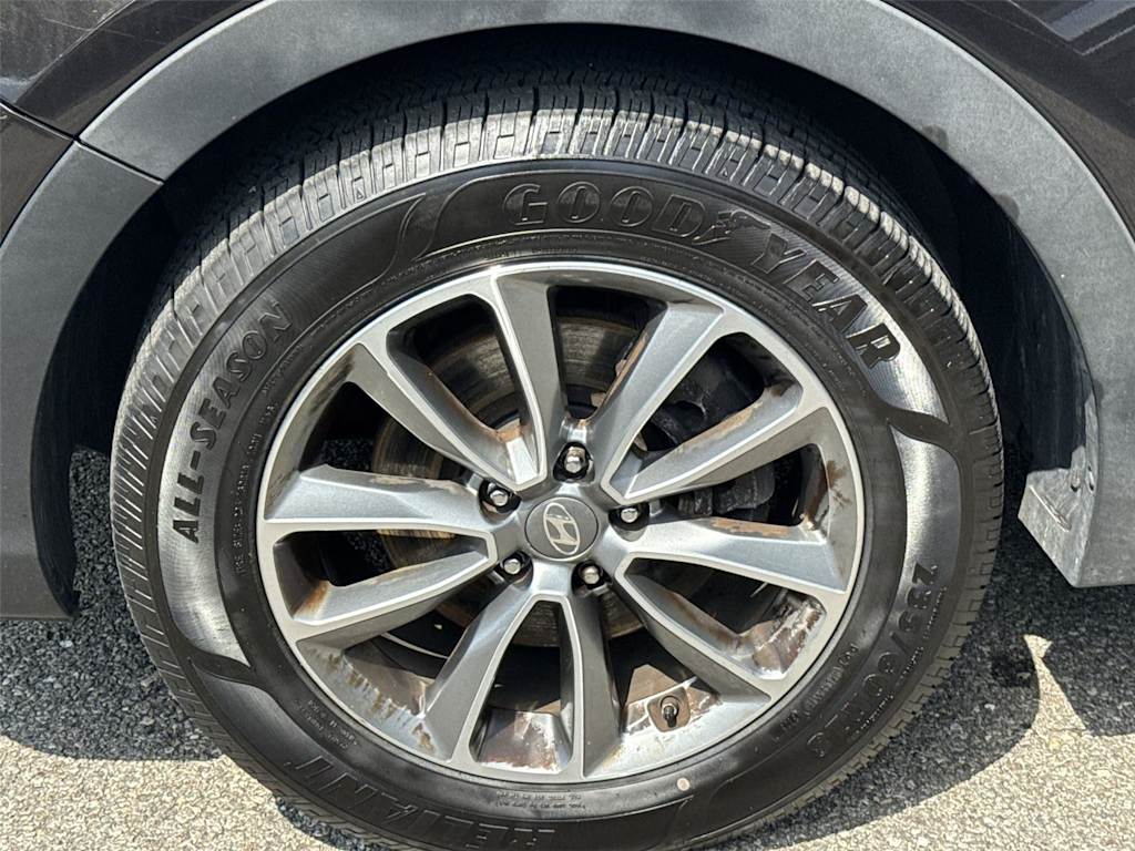 Thumbnail: 2019 Hyundai Santa Fe - 7