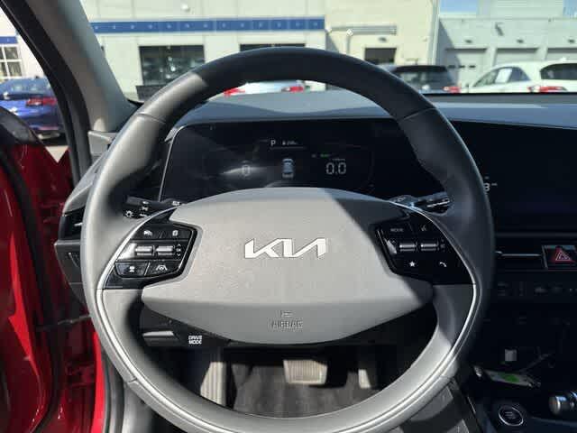 2023 Kia Niro EX 2