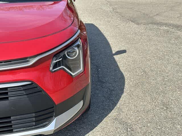 2023 Kia Niro EX 19