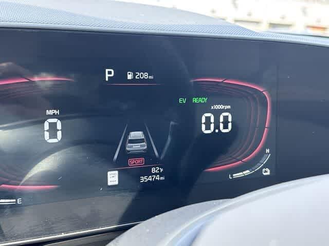 2023 Kia Niro EX 13