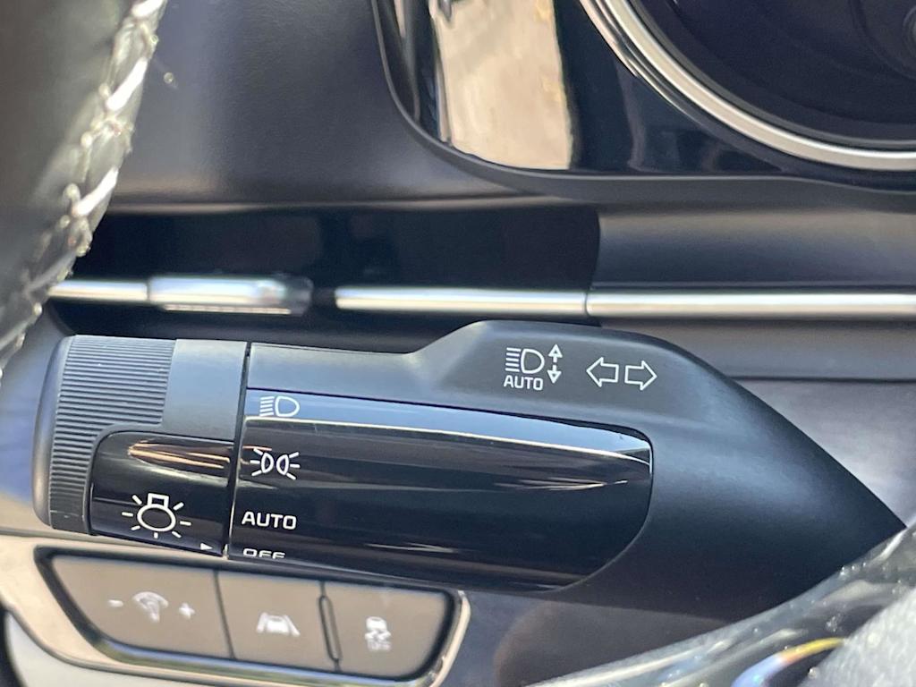Thumbnail: 2024 Kia Carnival - 26