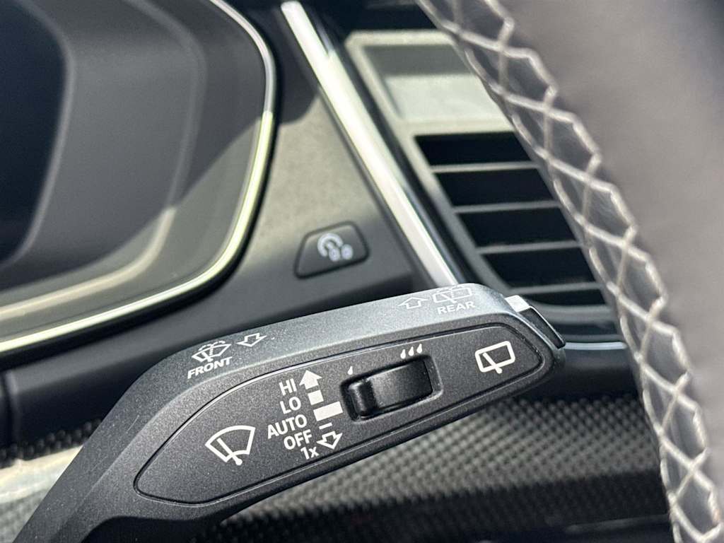 2023 Audi SQ5 Premium Plus 12