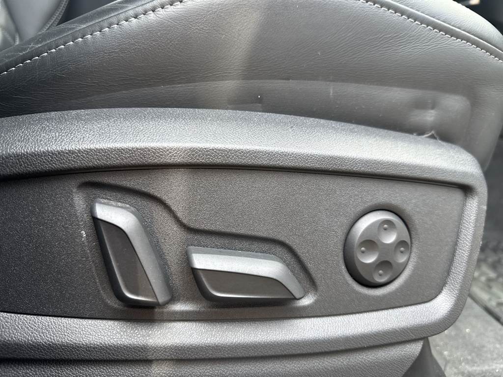2023 Audi SQ5 Premium Plus 33