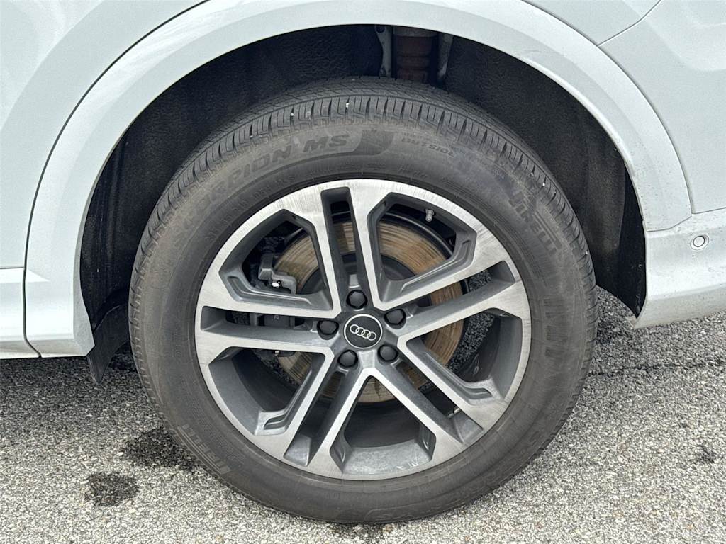 Thumbnail: 2025 Audi Q5 - 7