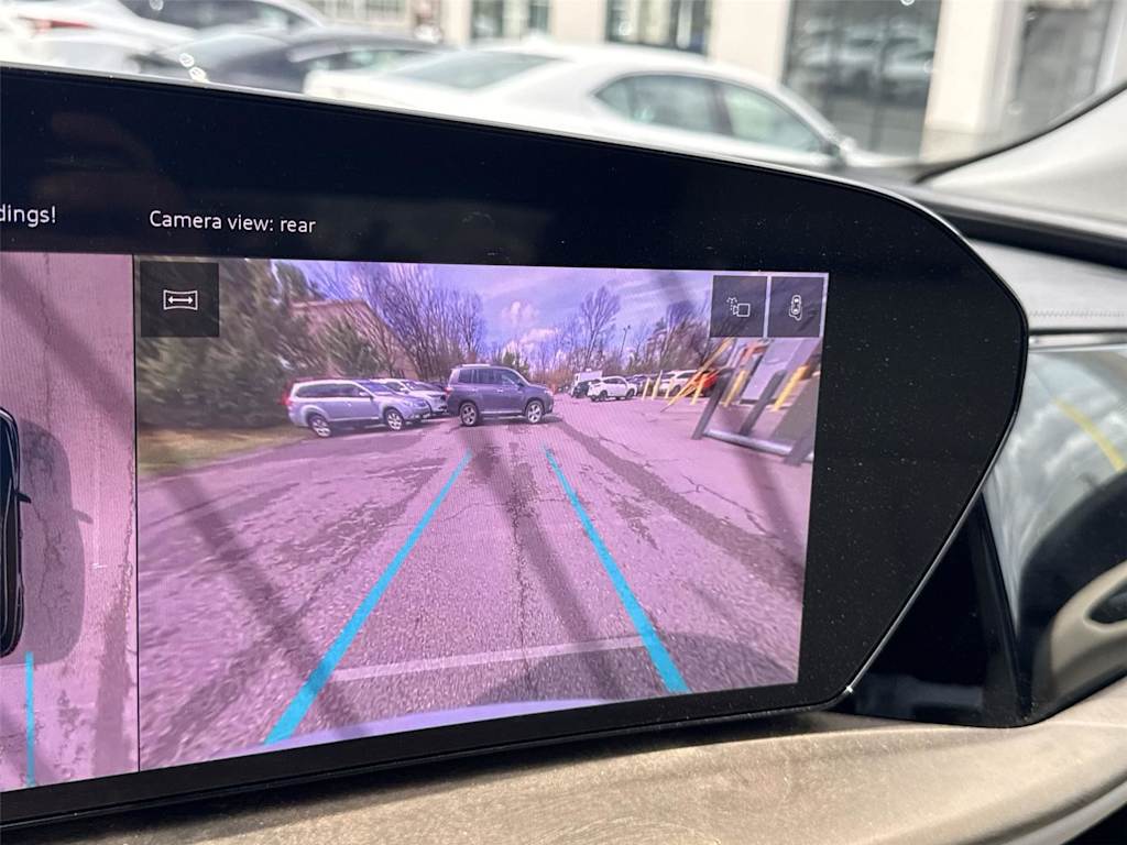 Thumbnail: 2025 Audi Q5 - 9