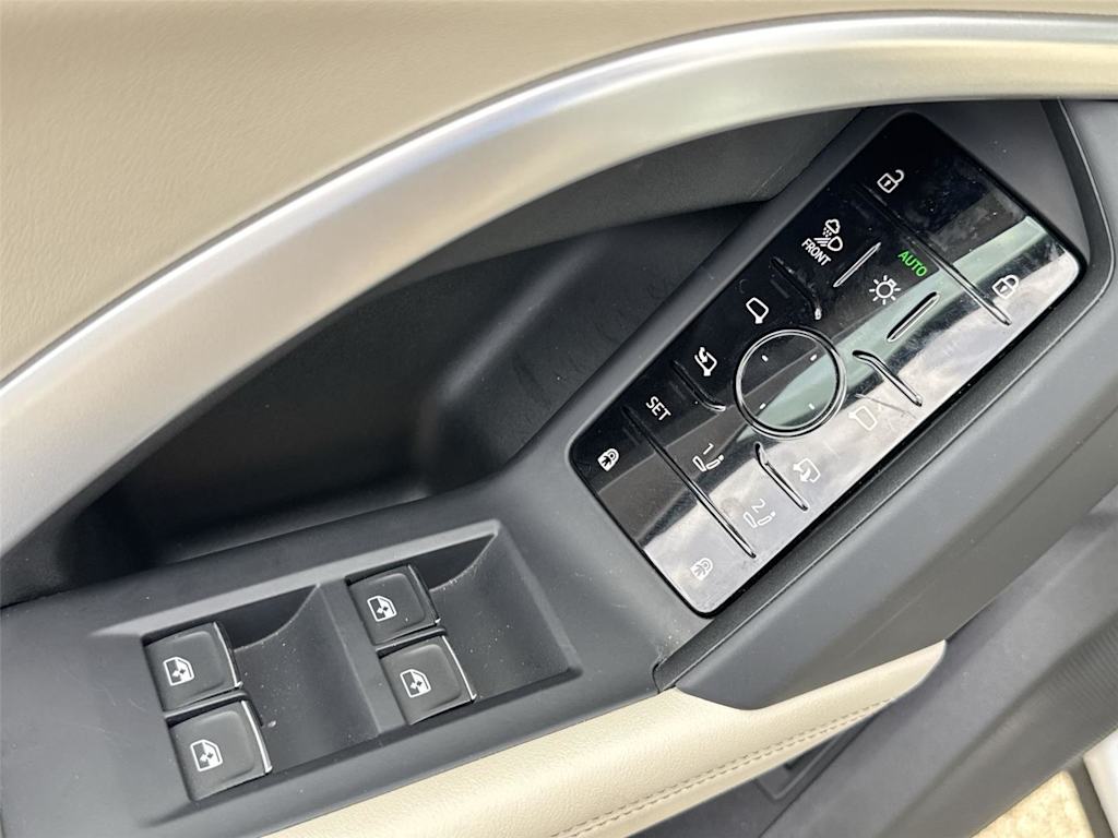 Thumbnail: 2025 Audi Q5 - 20