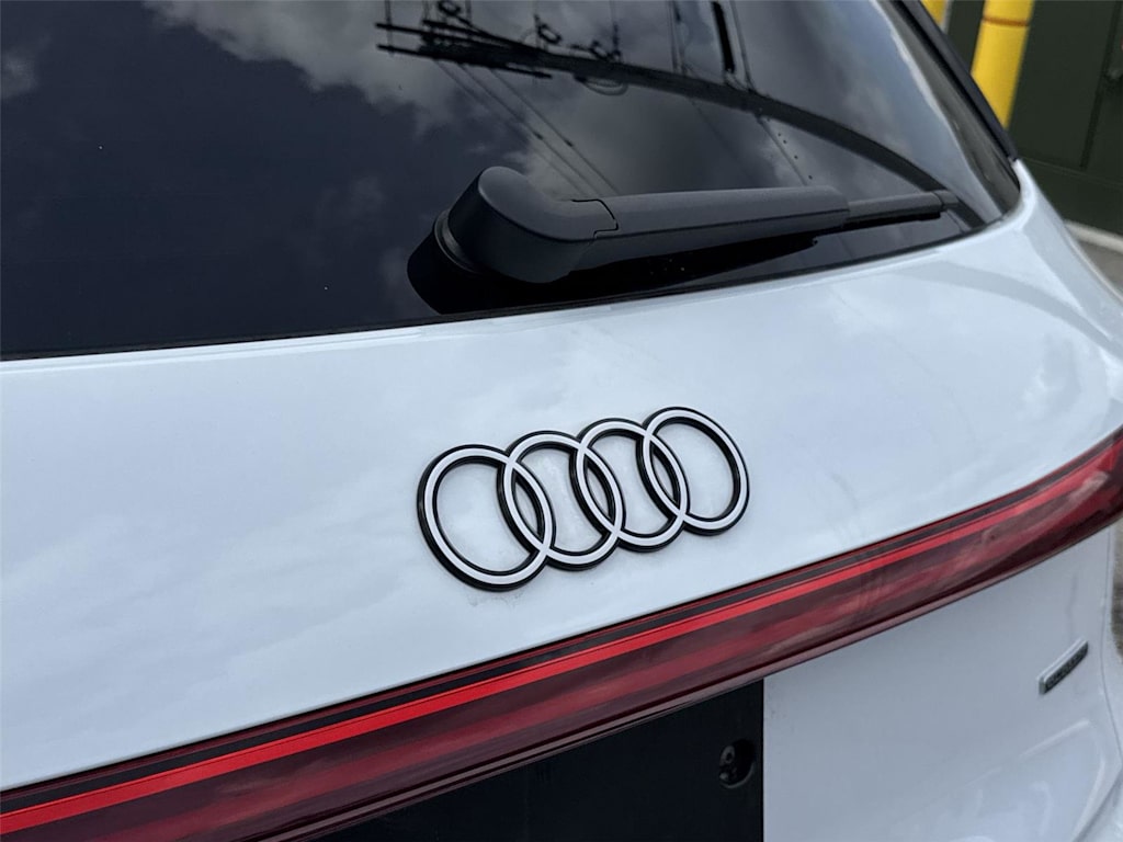 Thumbnail: 2025 Audi Q5 - 7
