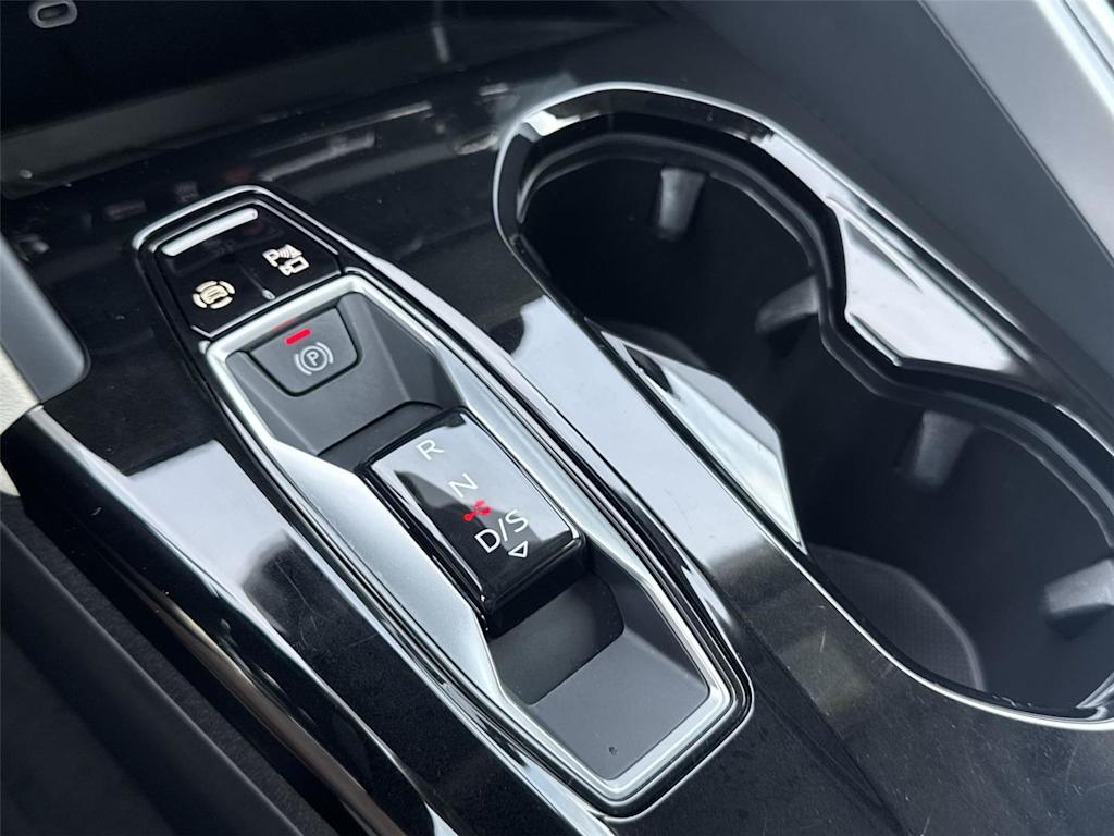 Thumbnail: 2025 Audi Q5 - 30