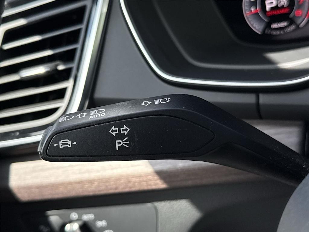 Thumbnail: 2022 Audi Q5 - 11