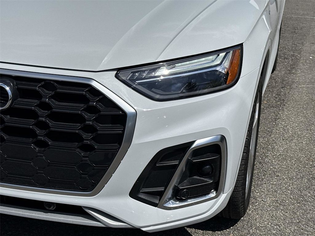 Thumbnail: 2022 Audi Q5 - 17