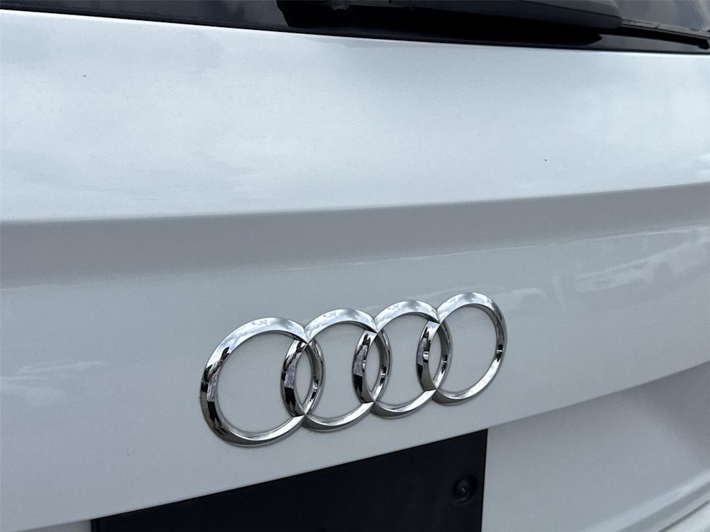 Thumbnail: 2017 Audi Q7 - 6