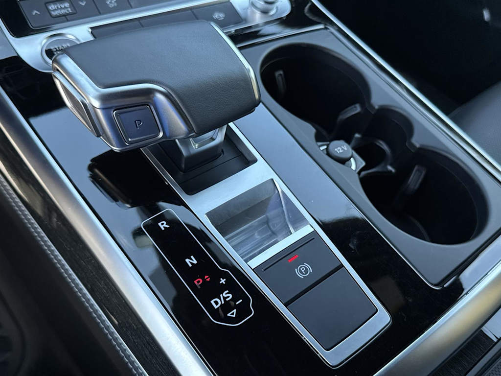 Thumbnail: 2025 Audi Q7 - 27