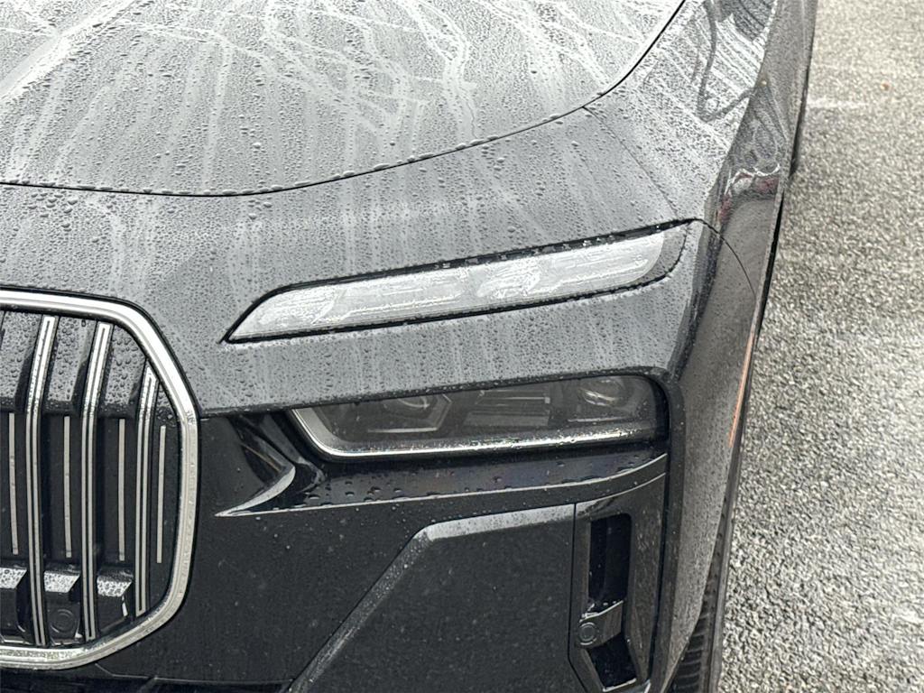 Thumbnail: 2023 BMW 7 Series - 20