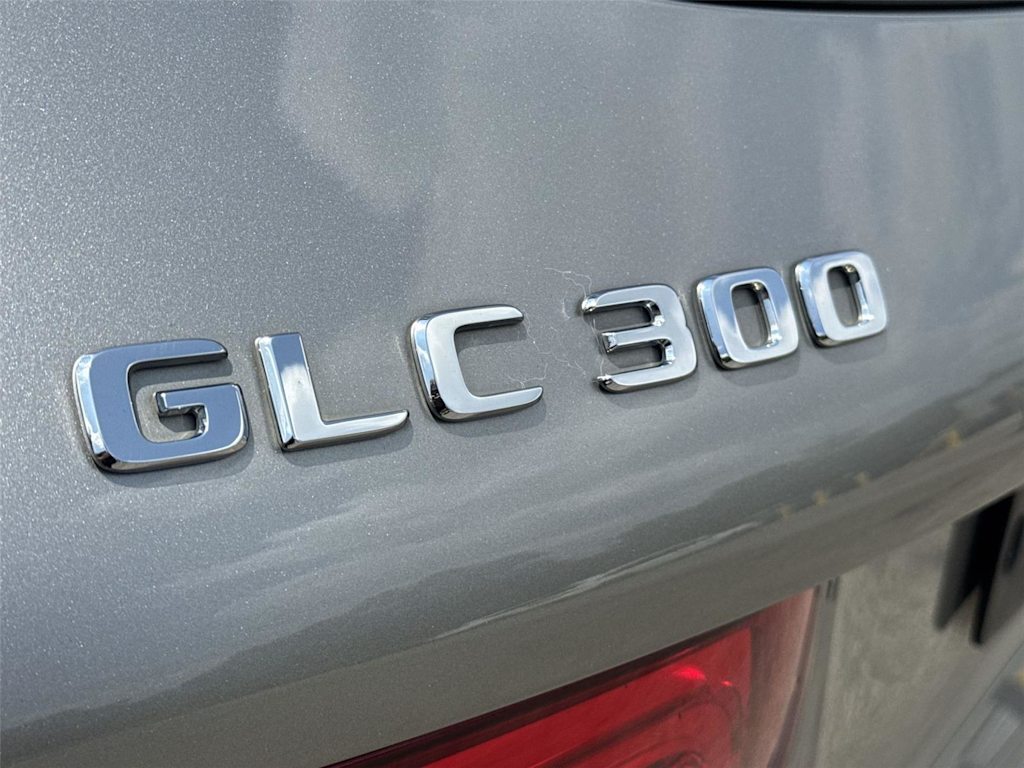 Thumbnail: 2019 Mercedes-Benz GLC - 21