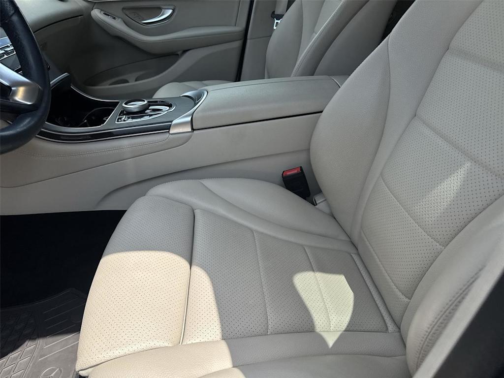 Thumbnail: 2019 Mercedes-Benz GLC - 9