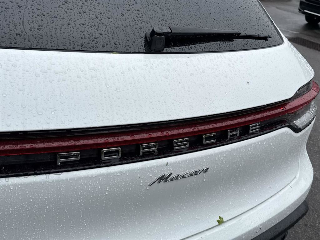 Thumbnail: 2024 Porsche Macan - 6