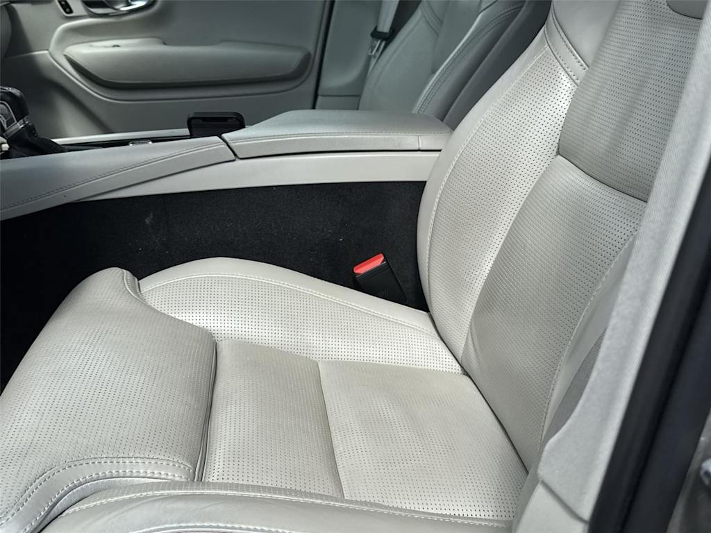 Thumbnail: 2021 Volvo XC90 - 8