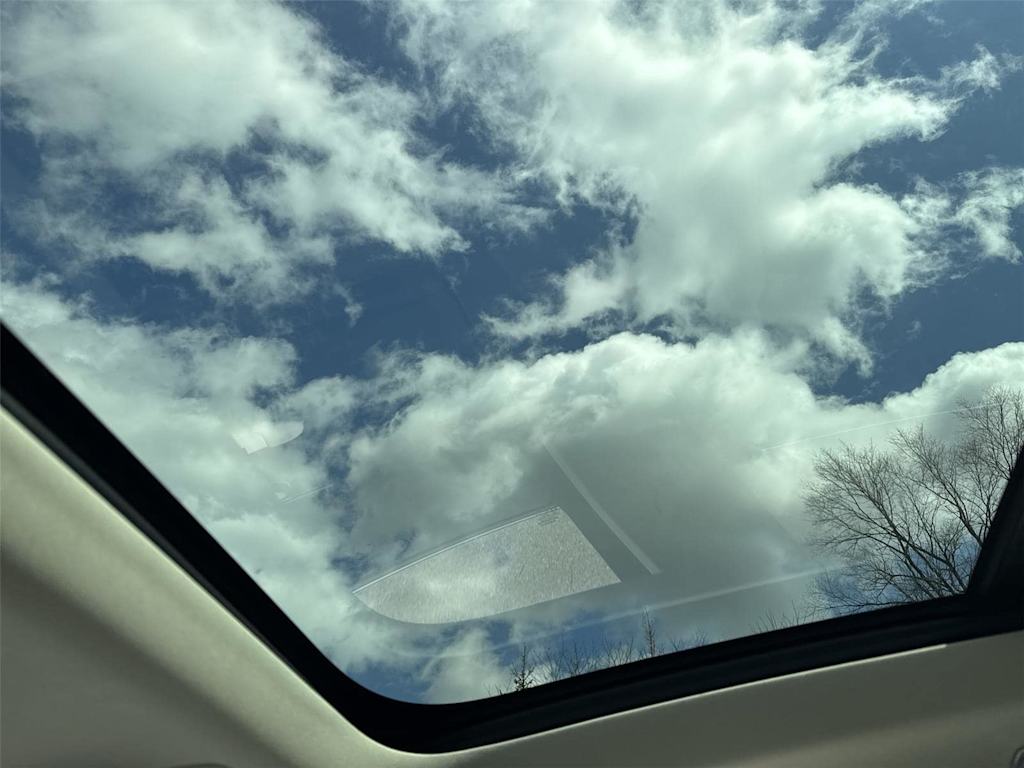 Thumbnail: 2021 Volvo XC90 - 17