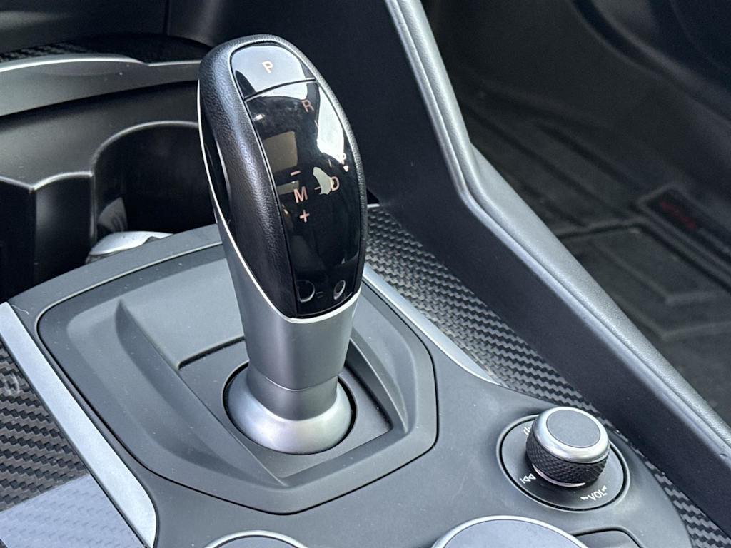 Thumbnail: 2019 Alfa Romeo Giulia - 12