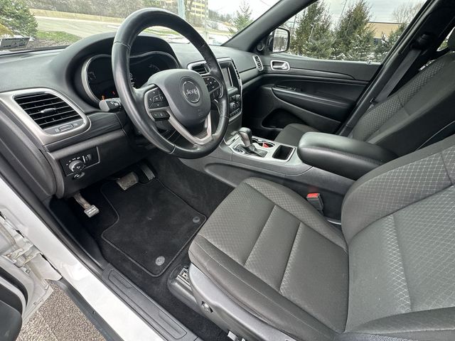 Thumbnail: 2020 Jeep Grand Cherokee - 11