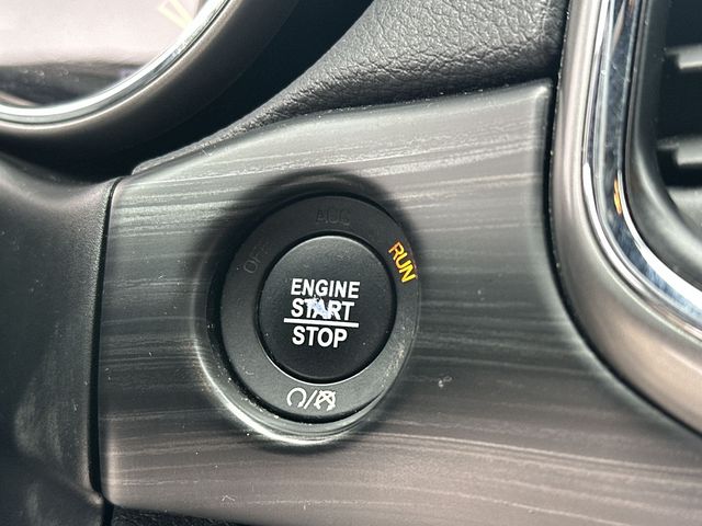 Thumbnail: 2020 Jeep Grand Cherokee - 20