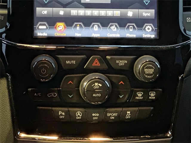 Thumbnail: 2020 Jeep Grand Cherokee - 22