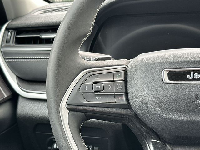 Thumbnail: 2023 Jeep Grand Cherokee - 13